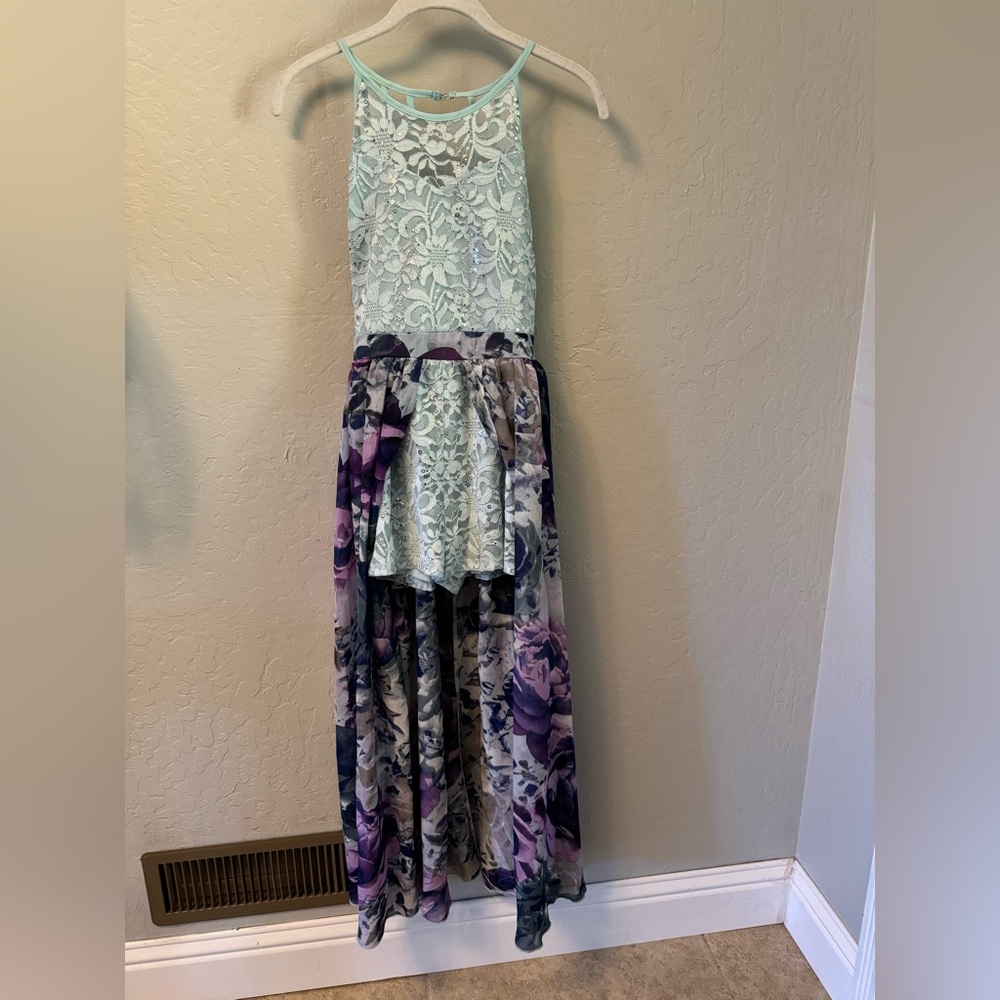 Girls dressy lace romper with skirt overlay. Size 14 NWT